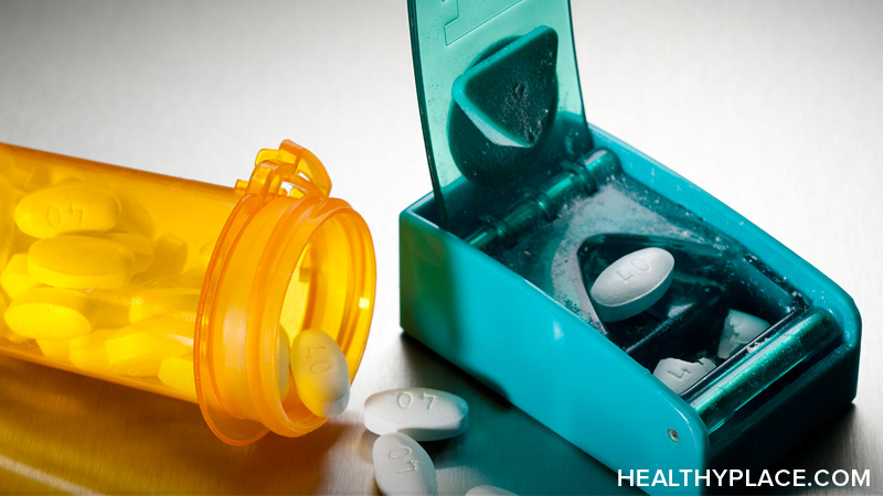 When it comes to pill-splitting, here's how to correctly split a pill. Splitting pills can save significant money, but caution is advised.